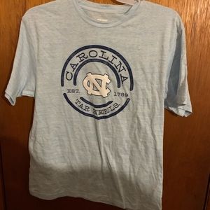 Carolina Tar Heels tshirt size large